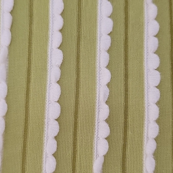 MAX EDITION medium green and white green and white peplum top - Picture 3 of 5